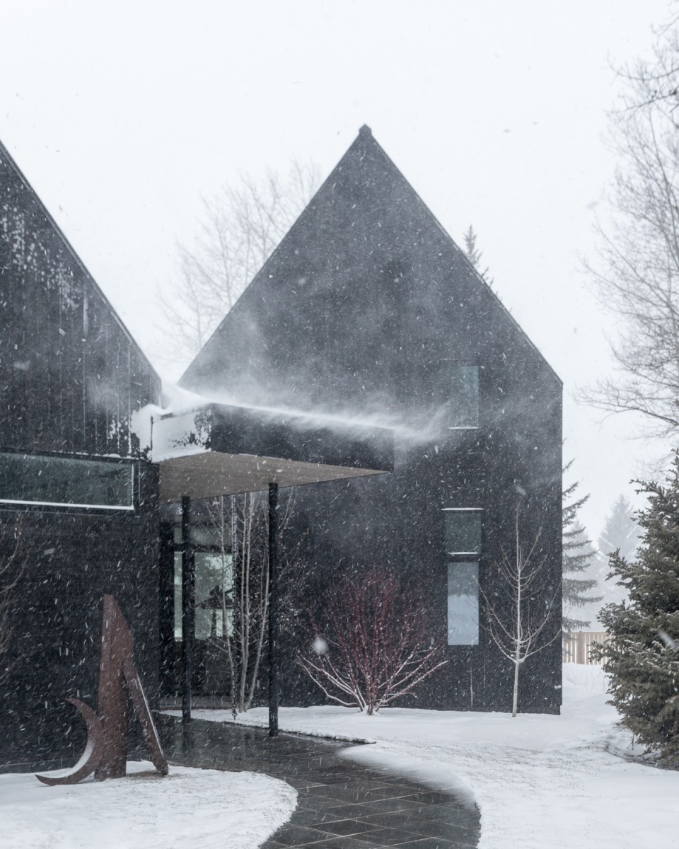 V-Plan House_SNOW_Studio B